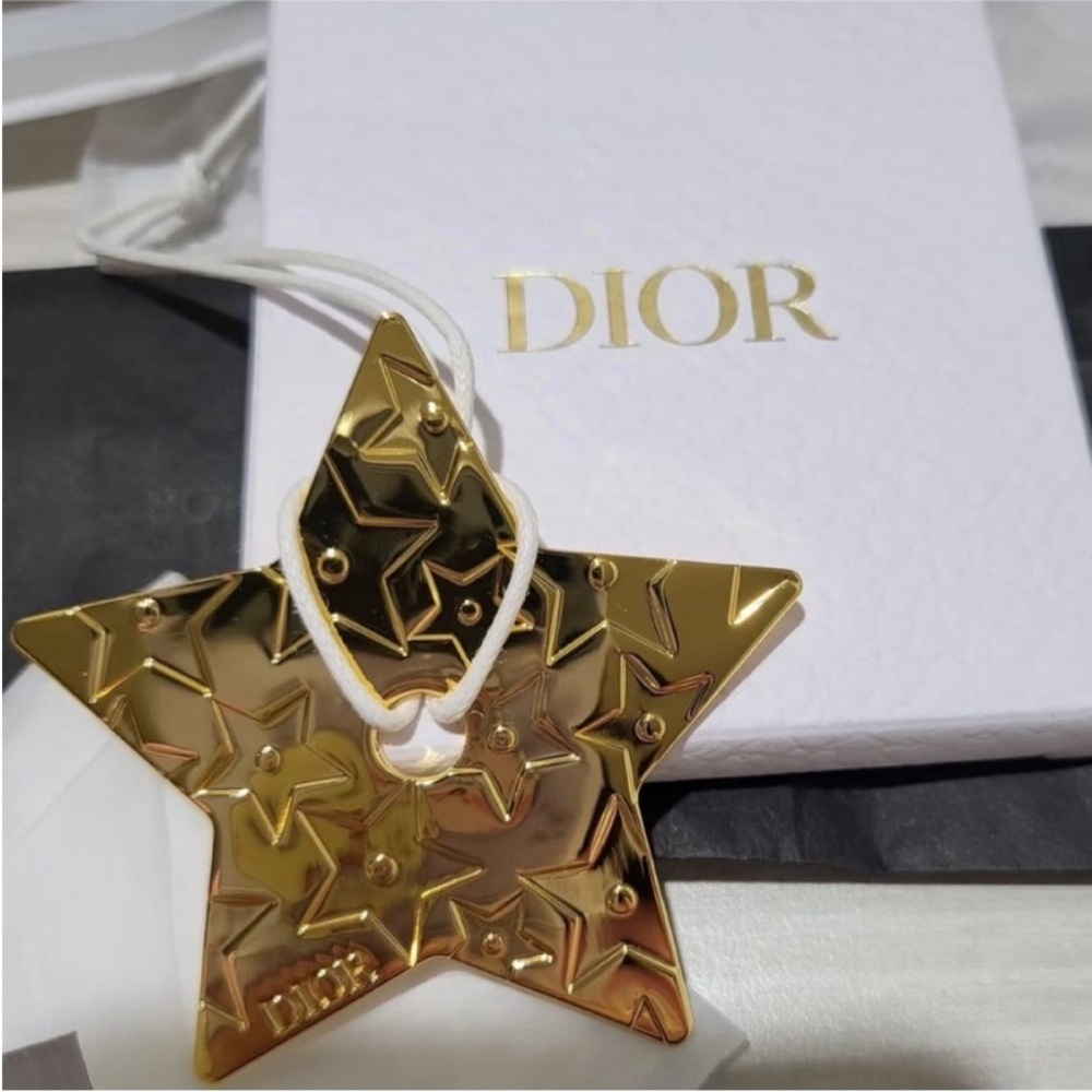 Dior gift Shimmering Gold Star Decoration